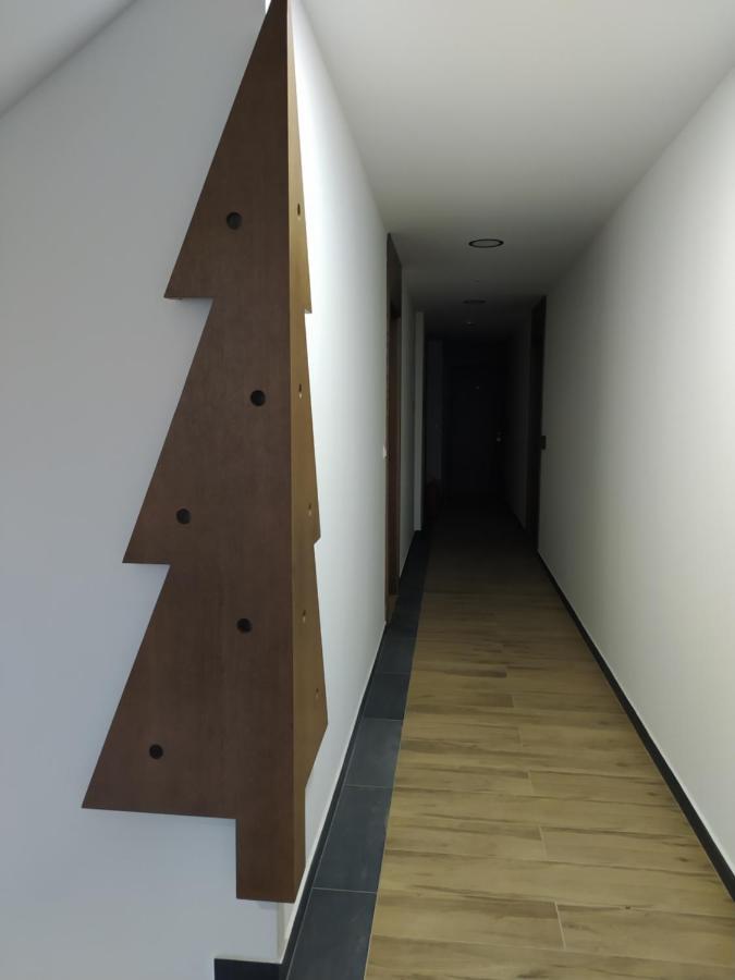 Apartment Borovi 21